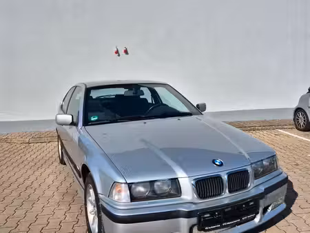 BMW Série 3 361i 1.9 105