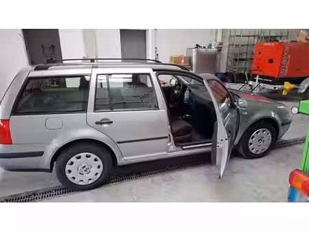 Volkswagen Golf 1.9 TDI 105