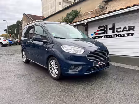 Ford Tourneo Courier 1.5 100 Titanium
