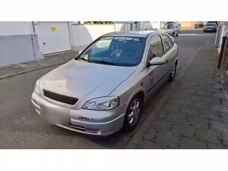 Opel Astra 1.6 75