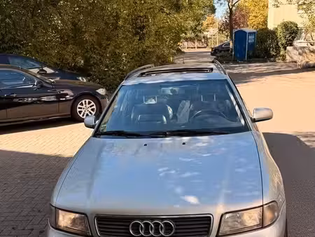 Audi A4 1.8 T 150 S line