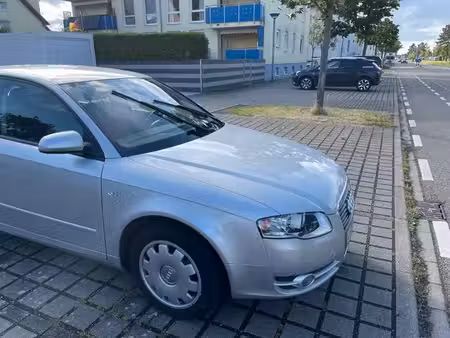 Audi A4 1.6 102