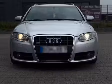 Audi A4 2.0 TDI 140 S line