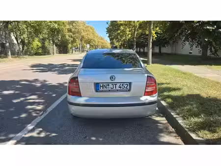 Škoda Superb 1.8 T 150 Classic