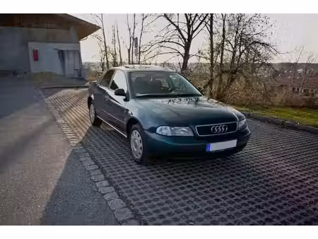 Audi A4 1.8 125