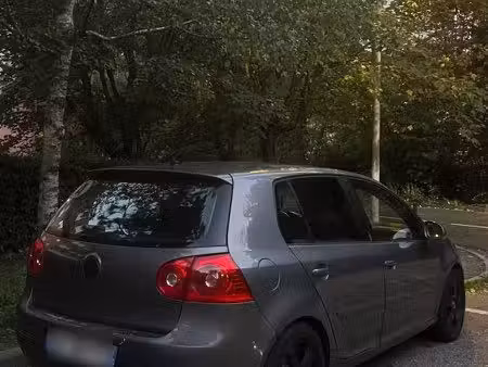 Volkswagen Golf 2.0 TDI 140