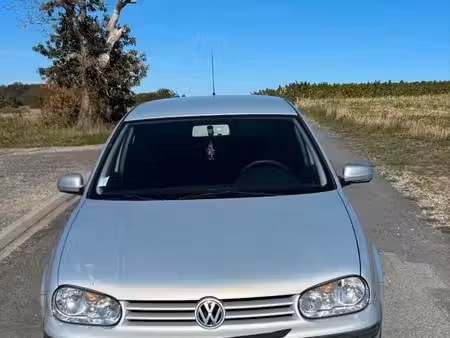 Volkswagen Golf 1.6 100