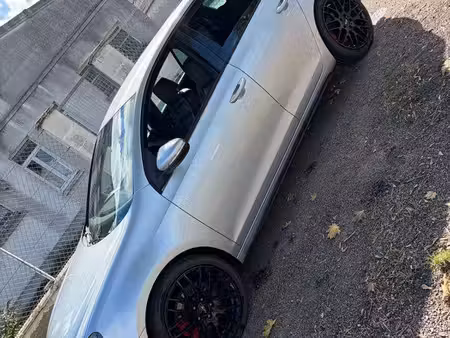 Volkswagen Golf GTI 2.0 TSI 210