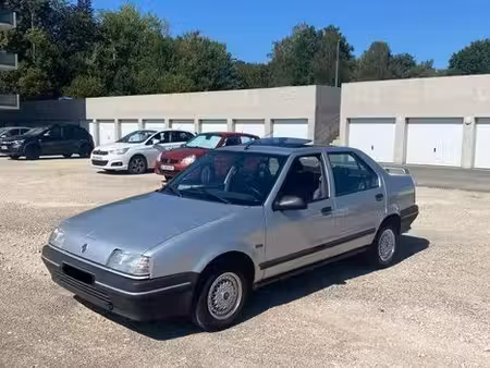 Renault R19