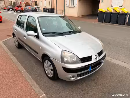 Renault Clio 1.2 75