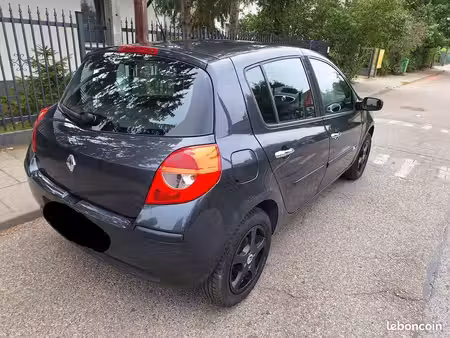 Renault Clio 1.2 75