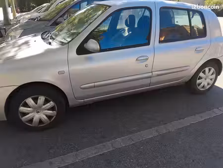 Renault Clio 1.2 75