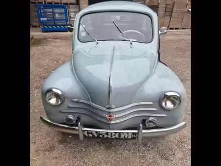 Renault 4CV 