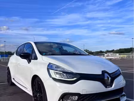 Renault Clio RS Trophy 1.6 T 220