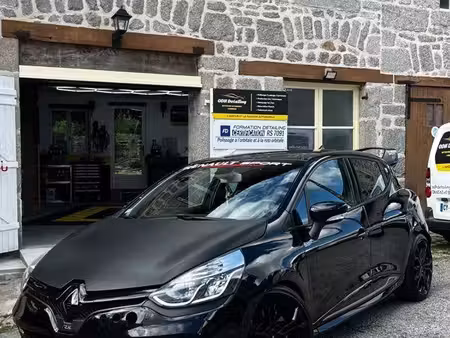 Renault Clio RS Trophy 1.6 T 220