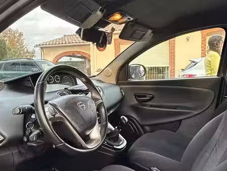 Lancia Ypsilon 1.2 95