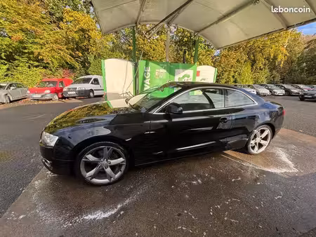Audi A5 V6 2.7 TDI 190