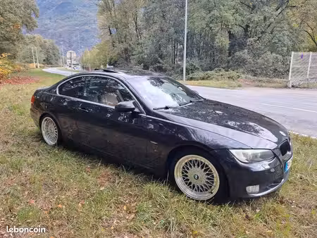 BMW Série 3 330d 3.0 231