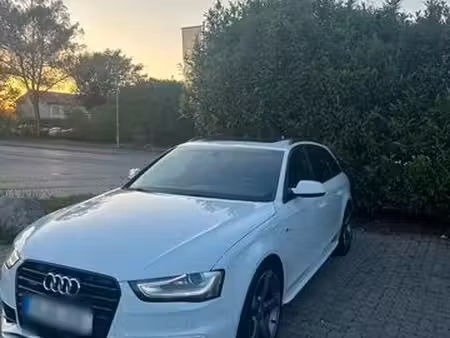 Audi A4 2.0 TDI 190 S line quattro