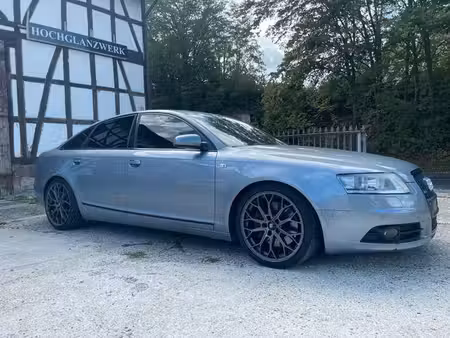 Audi A6 quattro