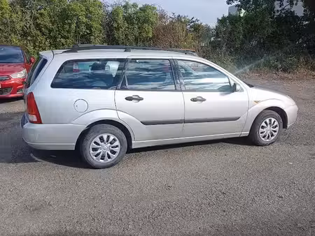Ford Focus 1.6 100