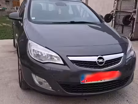 Opel Astra 1.2 90
