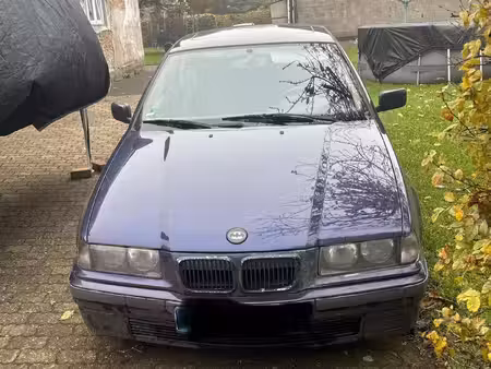 BMW Série 3 361i 1.6 102