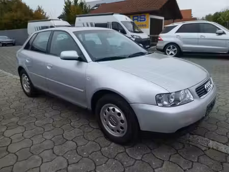 Audi A3 1.6 102