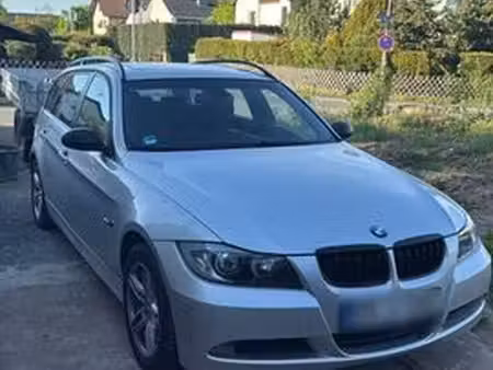 BMW Série 3 320i 2.0 130