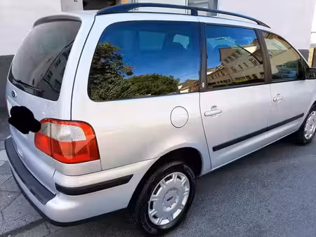 Ford Galaxy 145