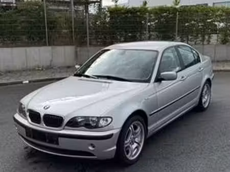 BMW Série 3 320i 2.2 170
