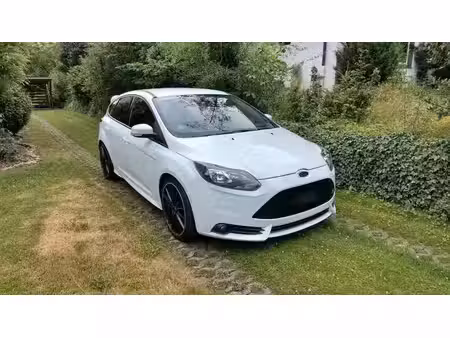 Ford Focus ST 2.0 250