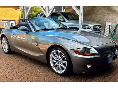 BMW Z4 30i 3.0 231