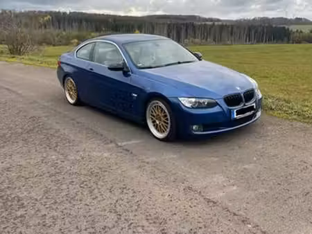 BMW Série 3 330i 3.0 272