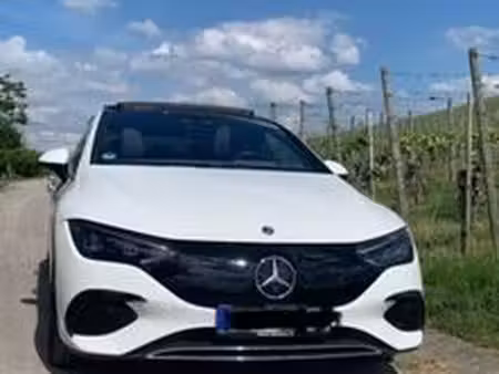 Mercedes-Benz EQE 300 245