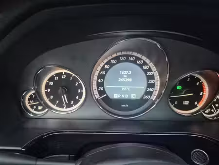Mercedes-Benz Classe E E 200 2.1 CDI 136