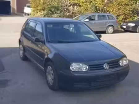 Volkswagen Golf 1.6 105