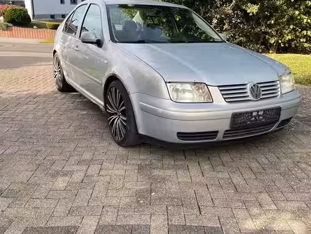 Volkswagen Bora 2.3 150 Highline