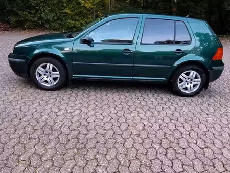 Volkswagen Golf 1.6 100