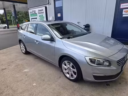 Volvo V60 D5 2.4 215