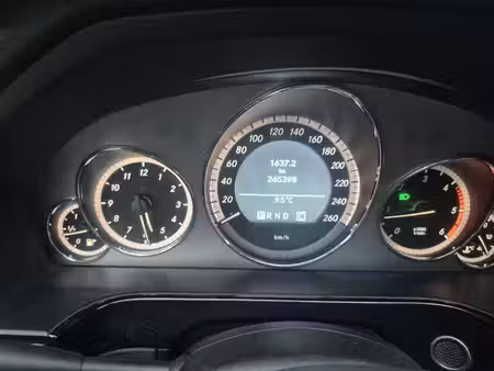 Mercedes-Benz Classe E E 200 2.1 CDI 136