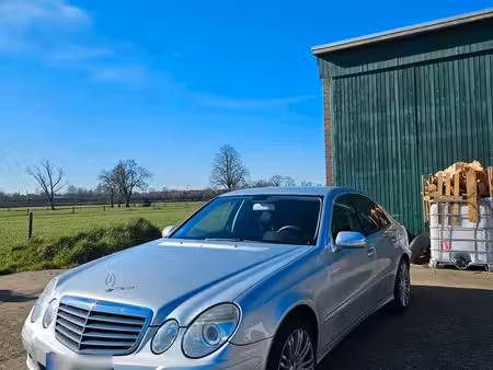 Mercedes-Benz Classe E E 200