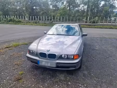 BMW Série 5 528i 2.8 193