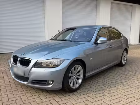 BMW Série 3 330i 3.0 272