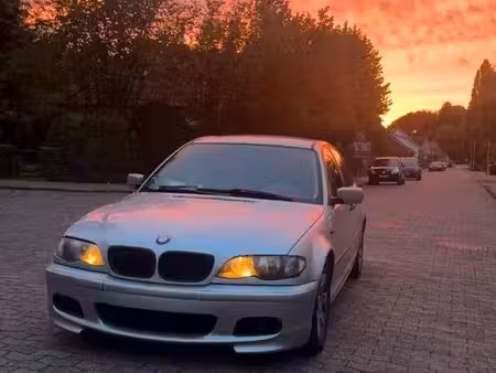 BMW Série 3 318i 2.0 143