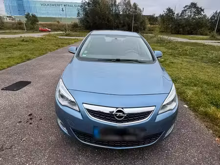 Opel Astra 1.2 95