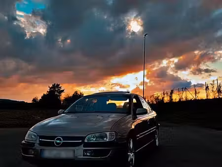 Opel Omega 