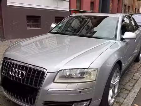 Audi A8 V6 3.0 TDI 233 quattro