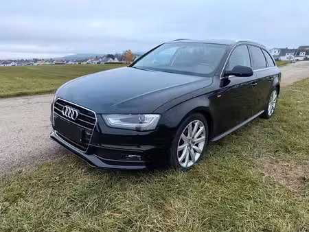 Audi A4 2.0 TDI 150 S line