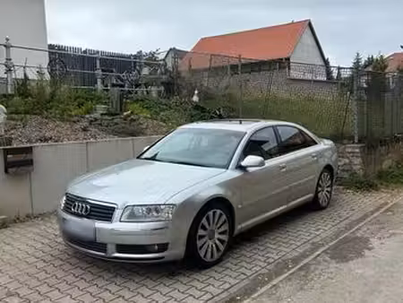 Audi A8 V8 4.2 335 quattro